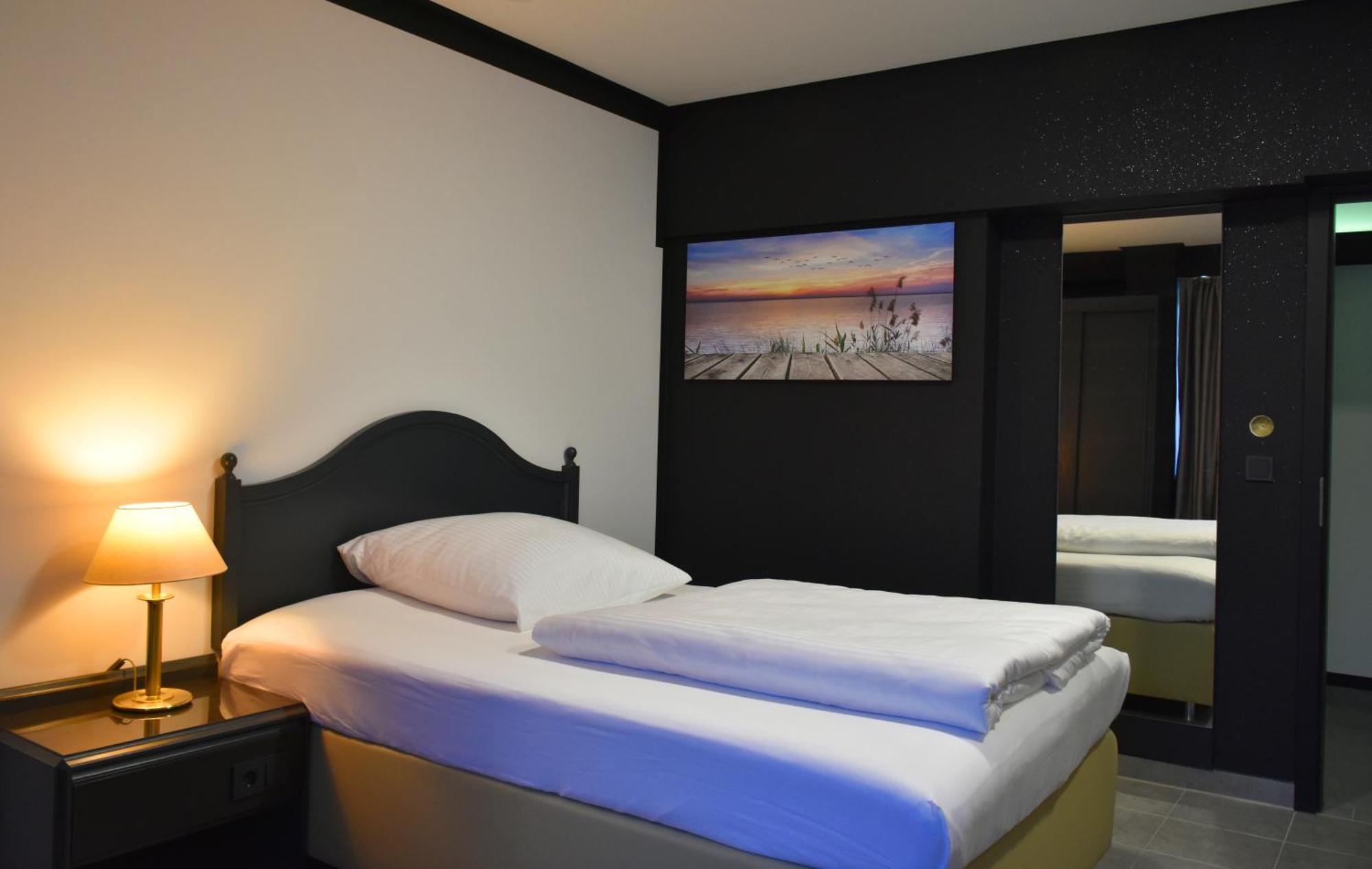 Tibet Hotel Am Airport Duesseldorf-Ratingen Exterior photo